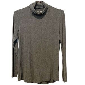 Gray Long Sleeve Turtleneck Top